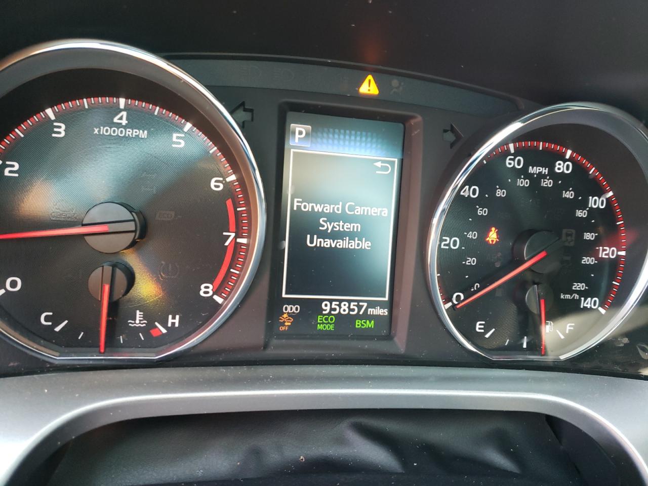Photo 8 from auction – 2017 TOYOTA RAV4 SE with VIN JTMNFREV7HJ122244