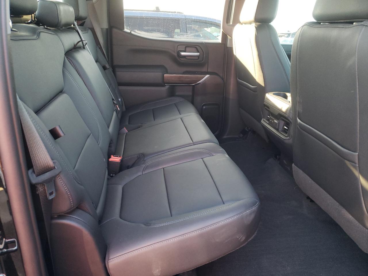 Photo 6 from auction – 2021 CHEVROLET SILVERADO with VIN 3GCUYEEDXMG276755