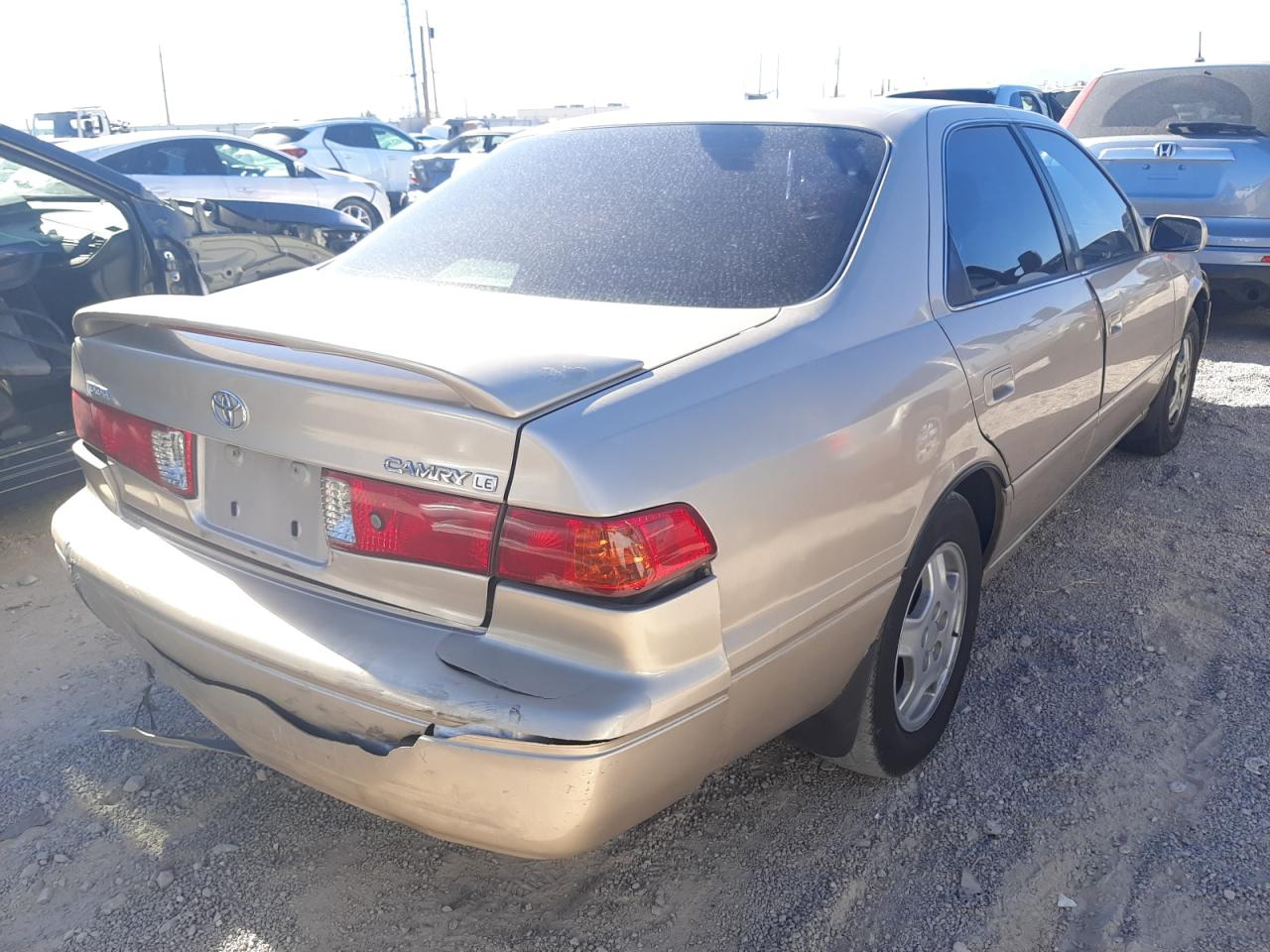 Photo 4 from auction – 2000 TOYOTA CAMRY LE with VIN JT2BG28K3Y0403948