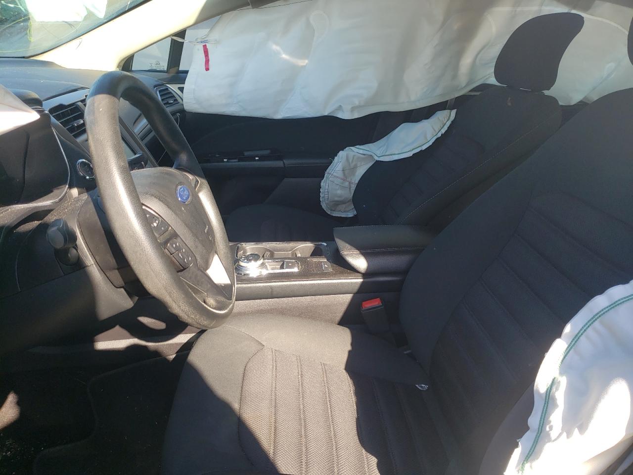 Photo 5 from auction – 2017 FORD FUSION SE with VIN 3FA6P0H78HR201203
