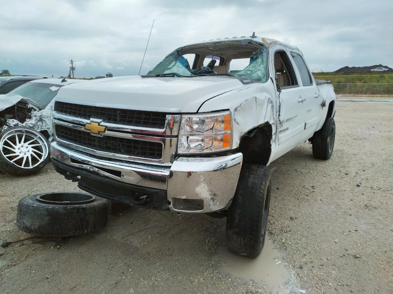 Photo 2 from auction – 2008 CHEVROLET SILVERADO with VIN 1GCHC23608F141083