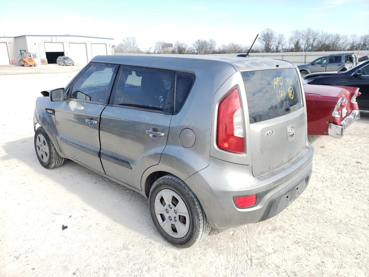 Photo 3 from auction – 2013 KIA SOUL with VIN KNDJT2A50D7520925