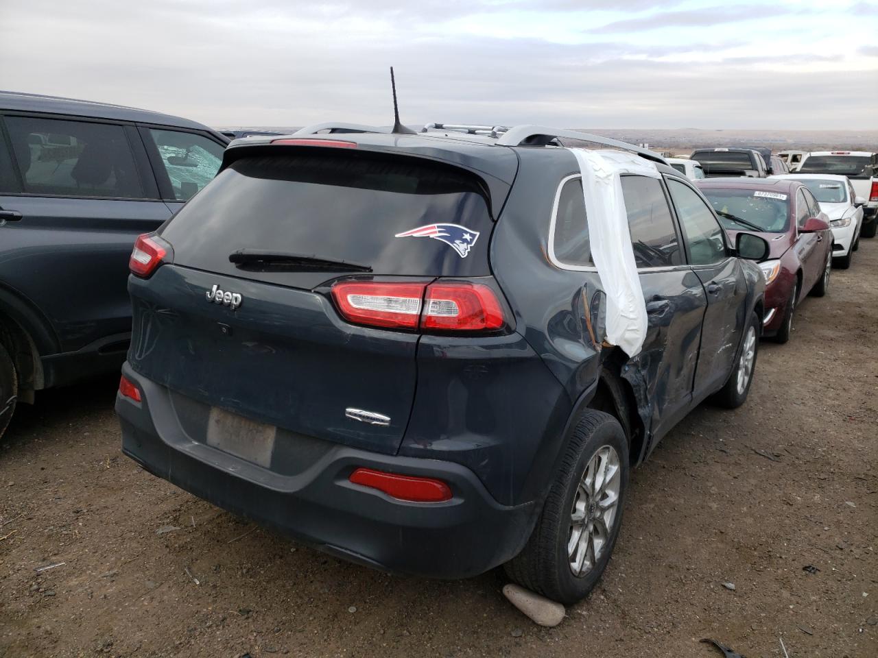 Photo 4 from auction – 2018 JEEP CHEROKEE L with VIN 1C4PJLLB0JD584274
