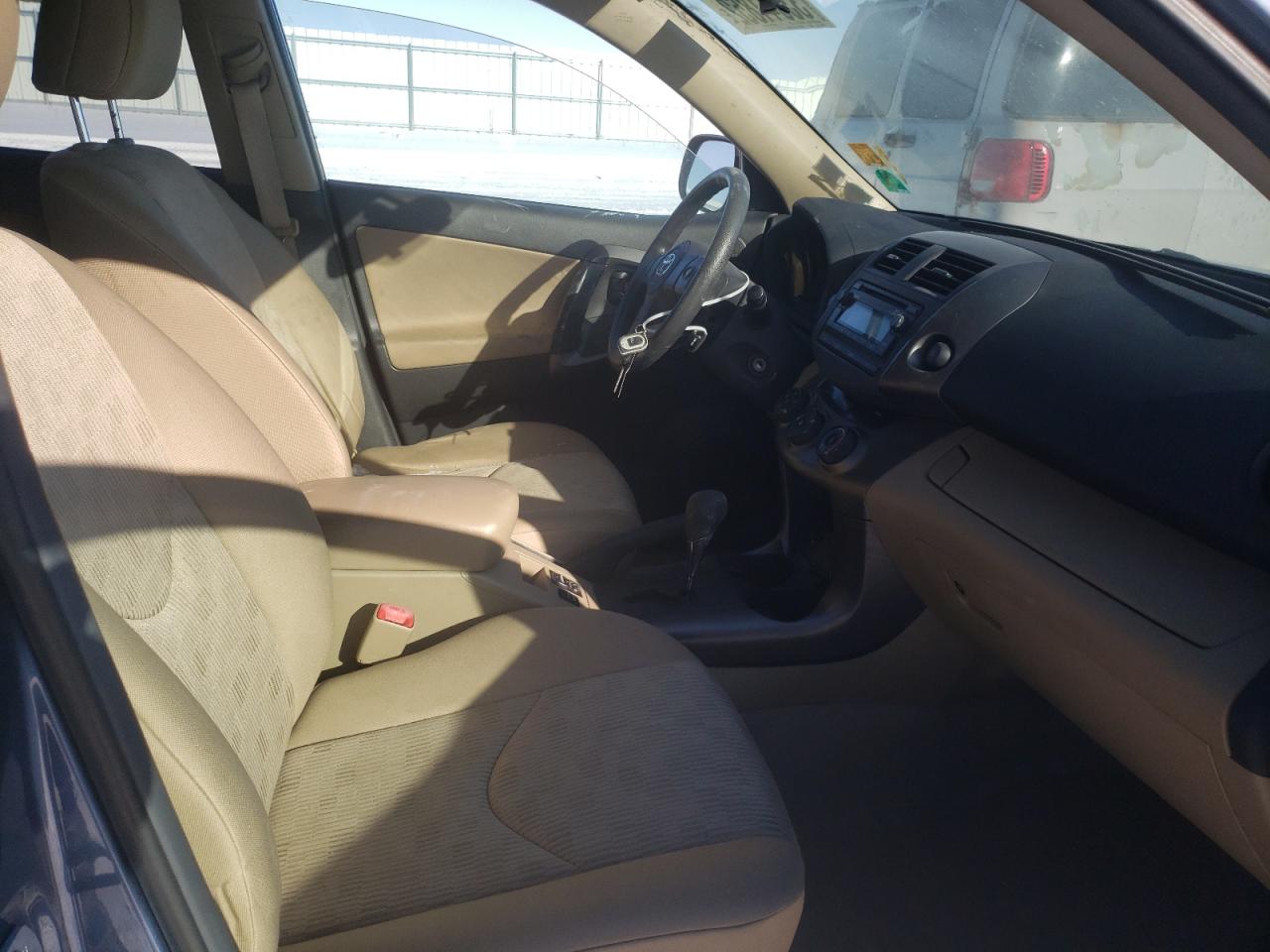 Photo 5 from auction – 2012 TOYOTA RAV4 with VIN 2T3BF4DV3CW228028