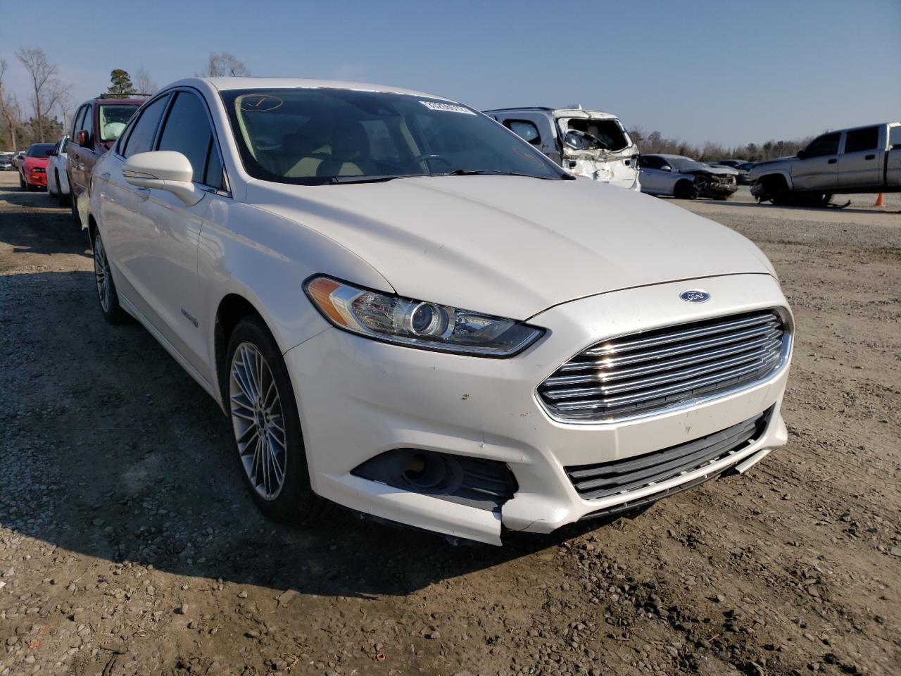 FORD FUSION SE 2013 with VIN 3FA6P0LU7DR301977 - Photo from auction