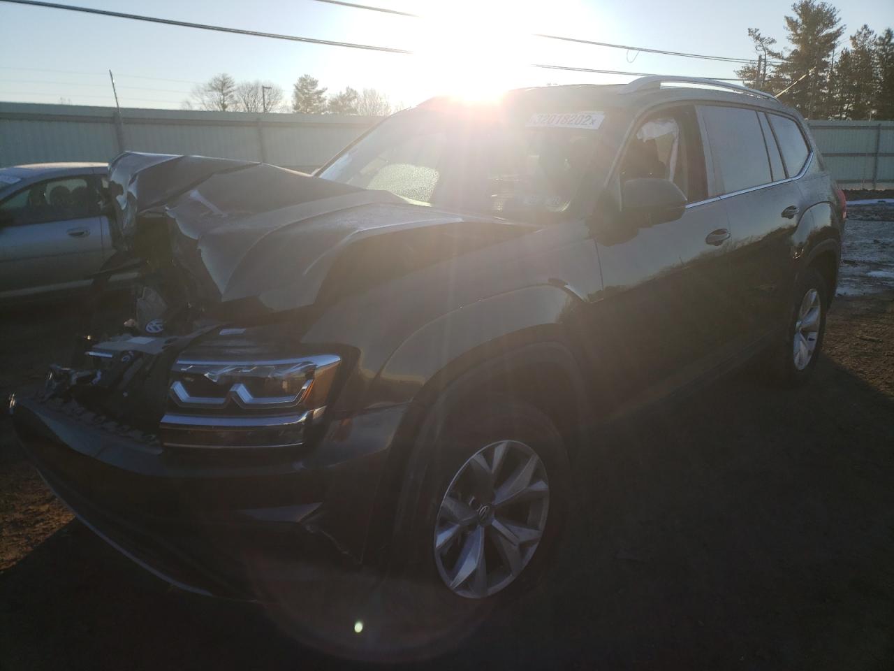 Photo 2 from auction – 2019 VOLKSWAGEN ATLAS S with VIN 1V2GR2CA7KC526095
