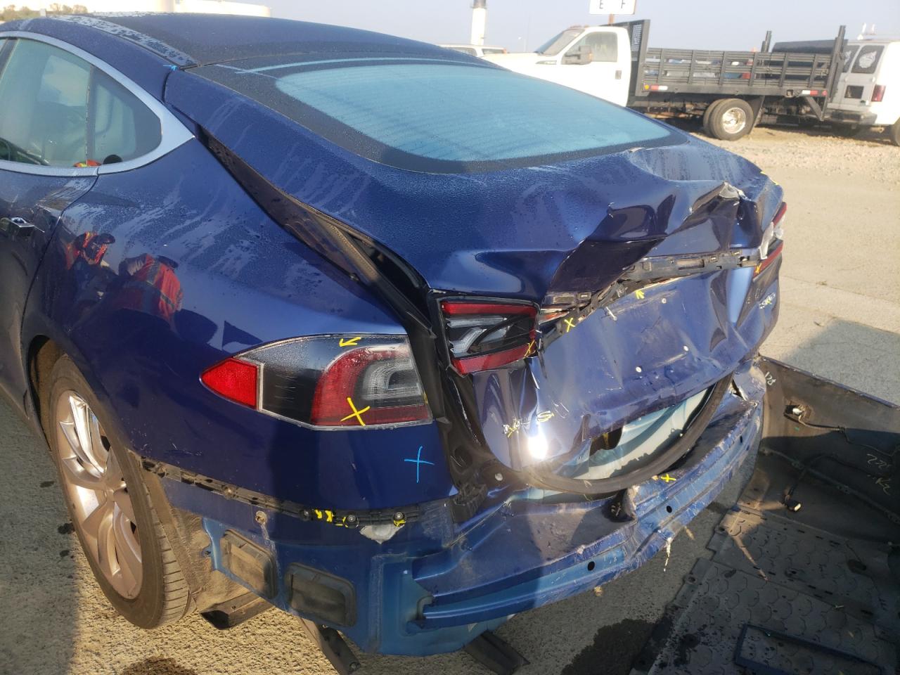 Photo 9 from auction – 2016 TESLA MODEL S with VIN 5YJSA1E27GF128656