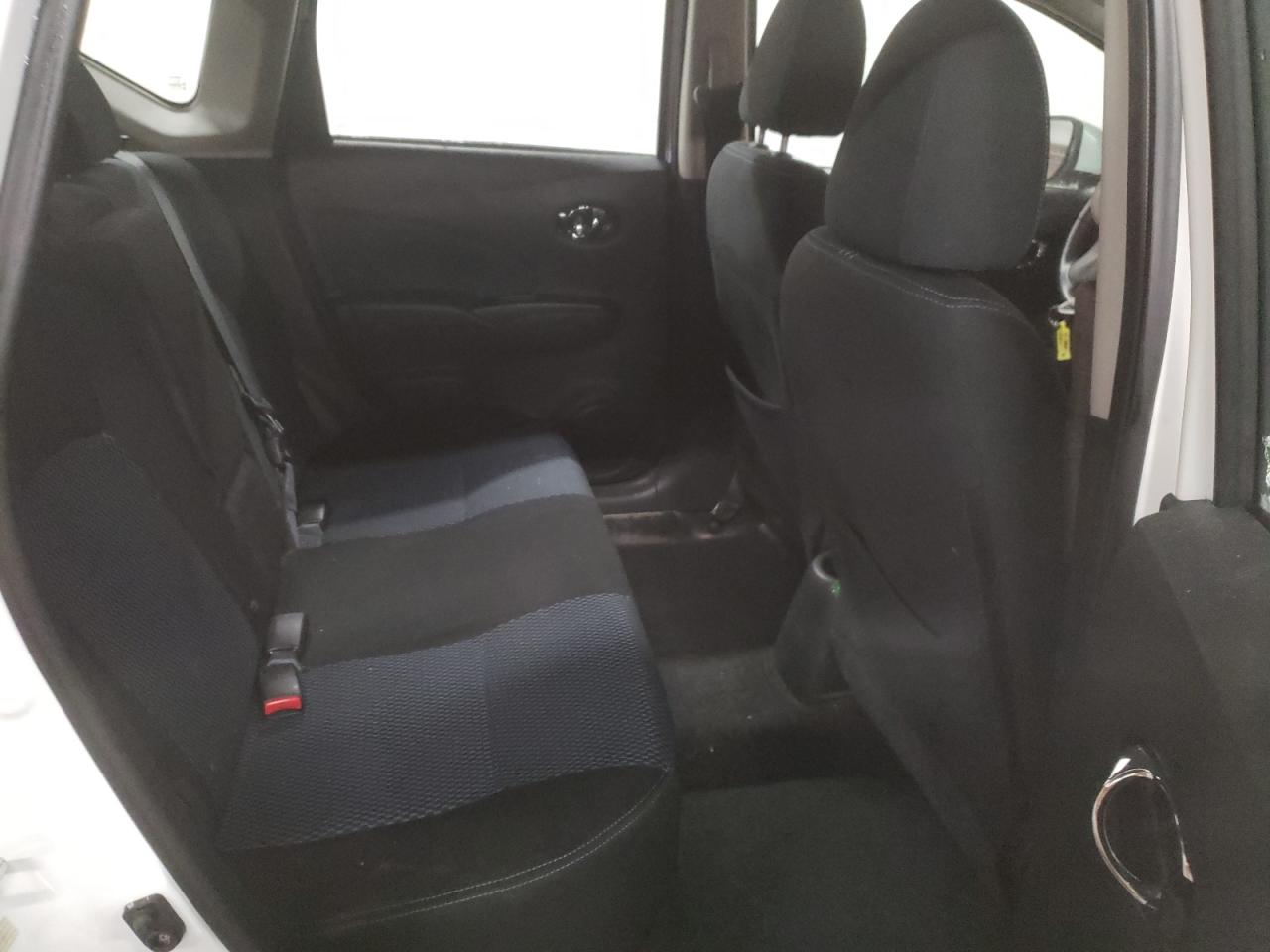 Photo 6 from auction – 2015 NISSAN VERSA NOTE with VIN 3N1CE2CP2FL435085