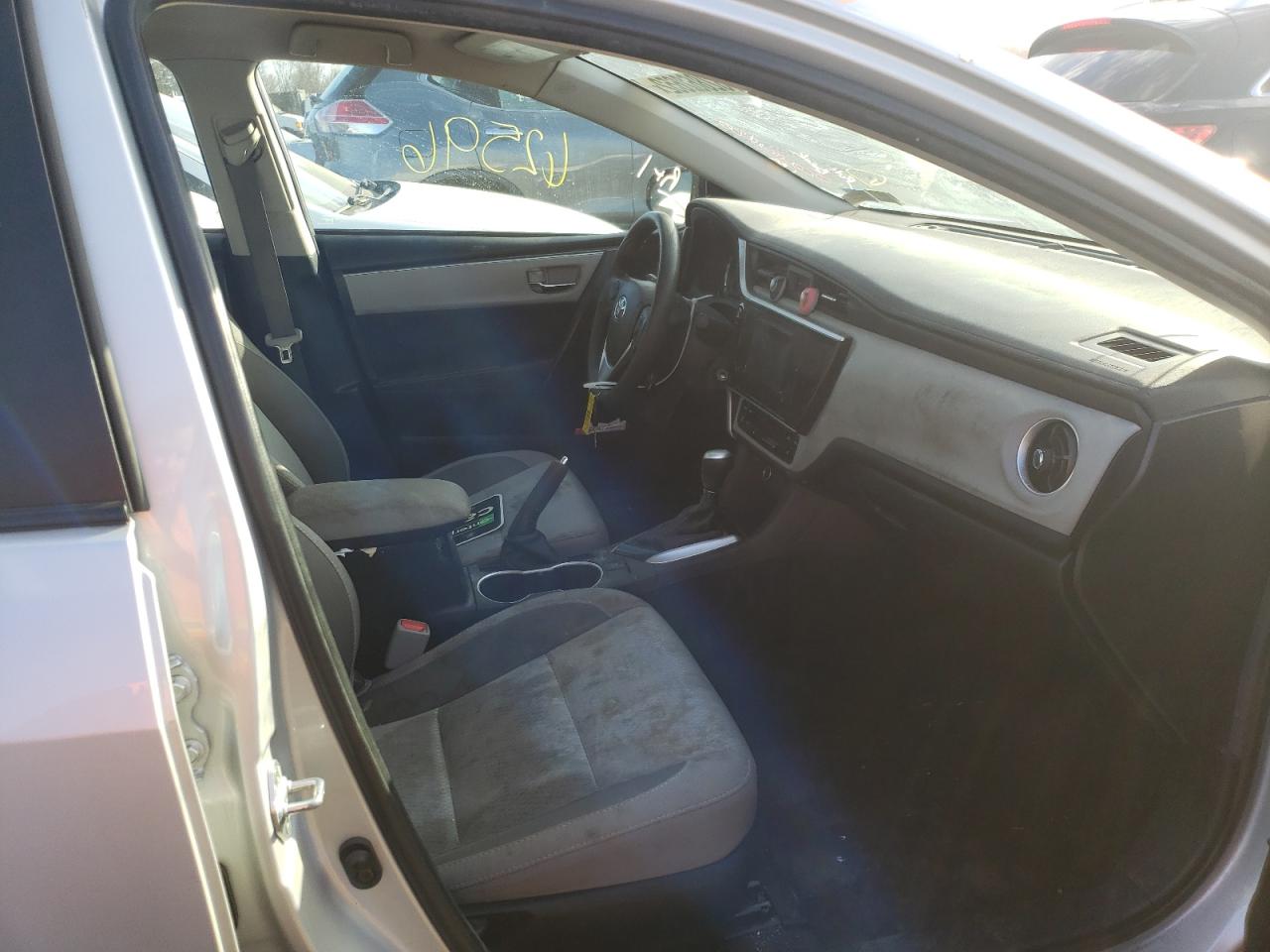 Photo 5 from auction – 2019 TOYOTA COROLLA L with VIN 2T1BURHE7KC182452