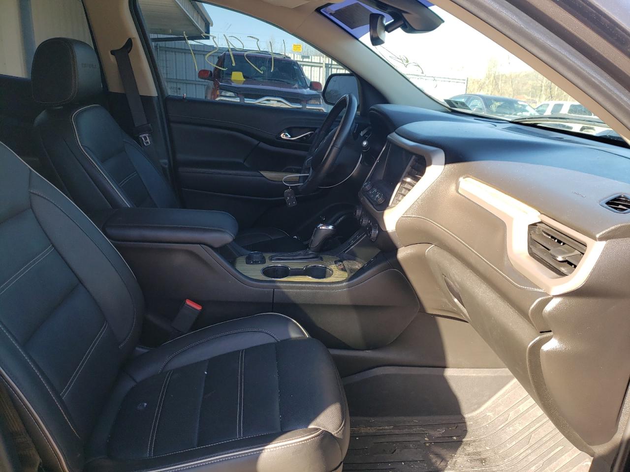 Photo 5 from auction – 2019 GMC ACADIA DEN with VIN 1GKKNXLS8KZ176913