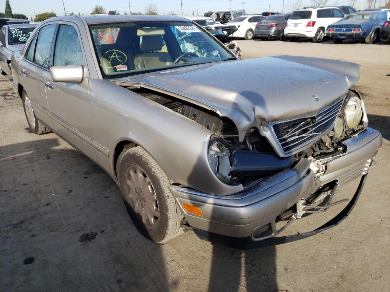 MERCEDES-BENZ E 320 1998 with VIN WDBJF65F4WA544814 - Photo from auction