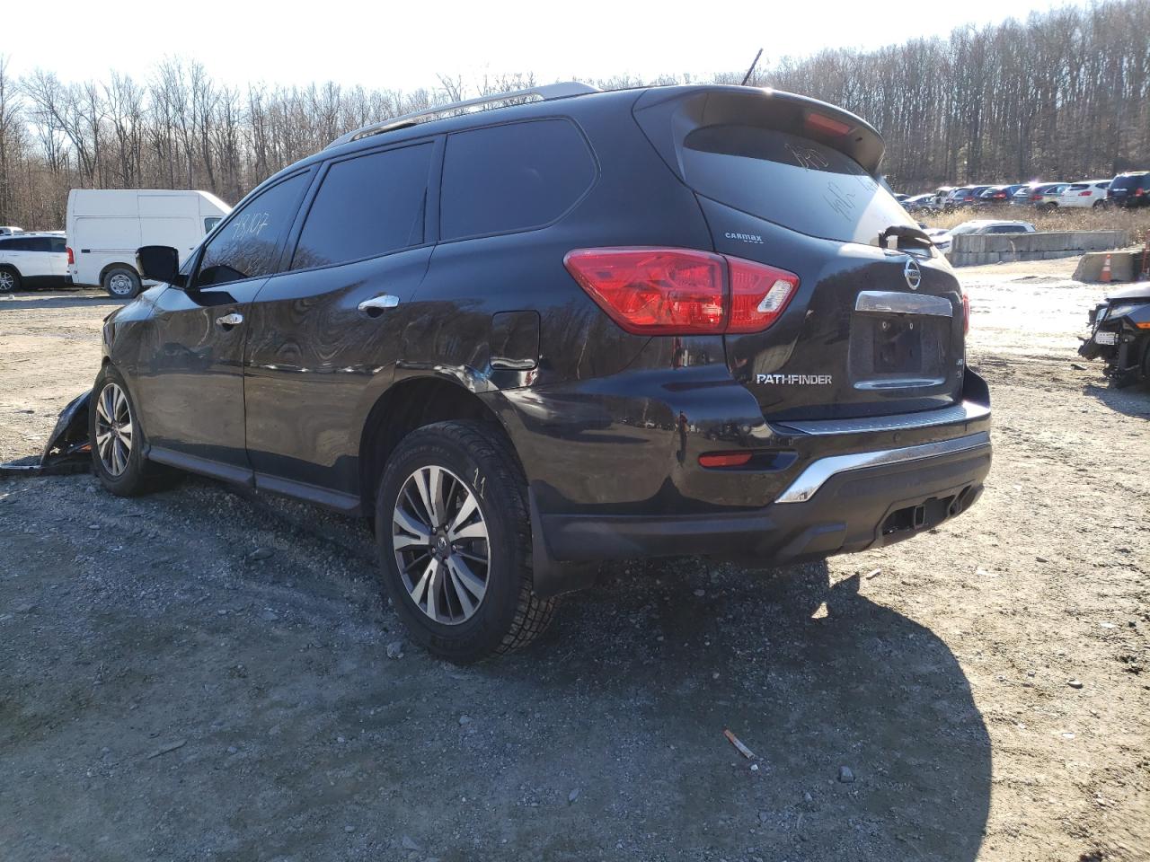 Photo 3 from auction – 2017 NISSAN PATHFINDER with VIN 5N1DR2MM3HC904012