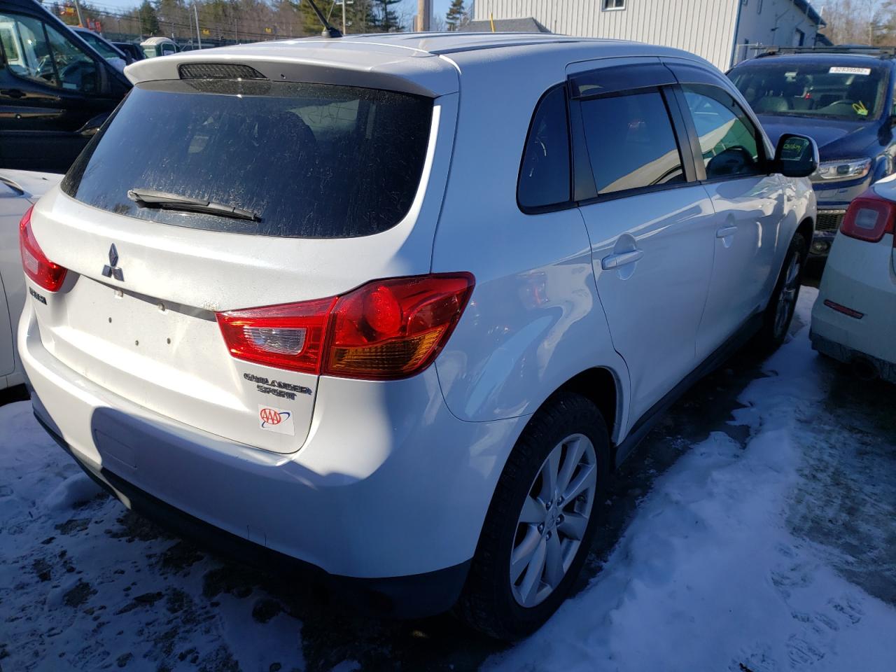 Photo 4 from auction – 2015 MITSUBISHI OUTLANDER with VIN 4A4AR3AU4FE023959