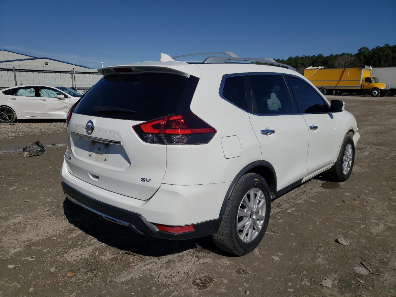 Photo 4 from auction – 2018 NISSAN ROGUE S with VIN KNMAT2MT2JP535996