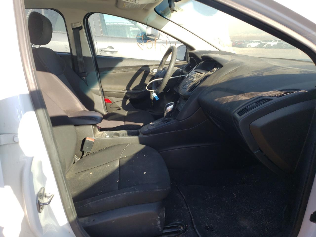 Photo 5 from auction – 2016 FORD FOCUS SE with VIN 1FADP3K29GL364204