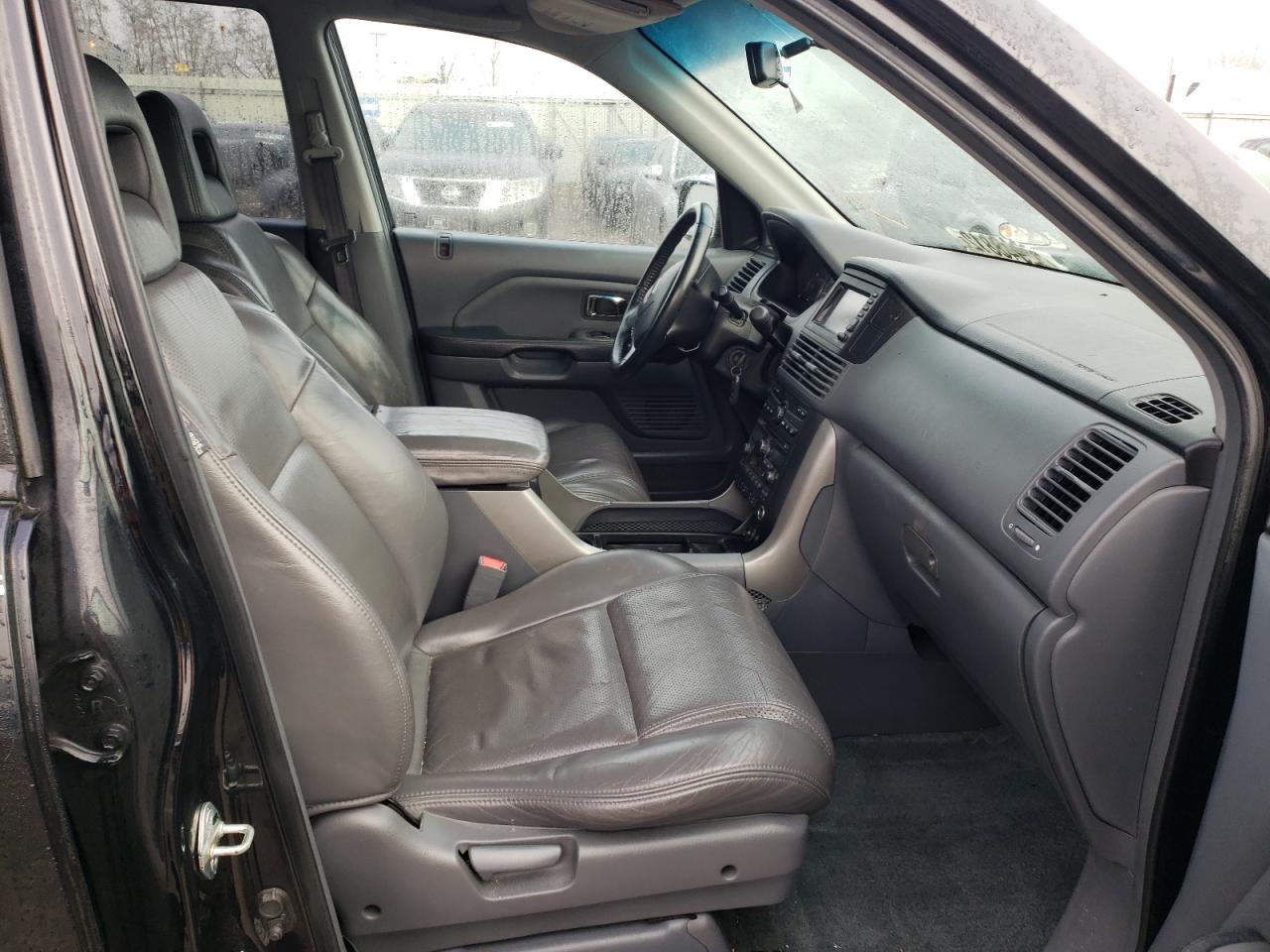 Photo 5 from auction – 2004 HONDA PILOT EXL with VIN 2HKYF187X4H576227