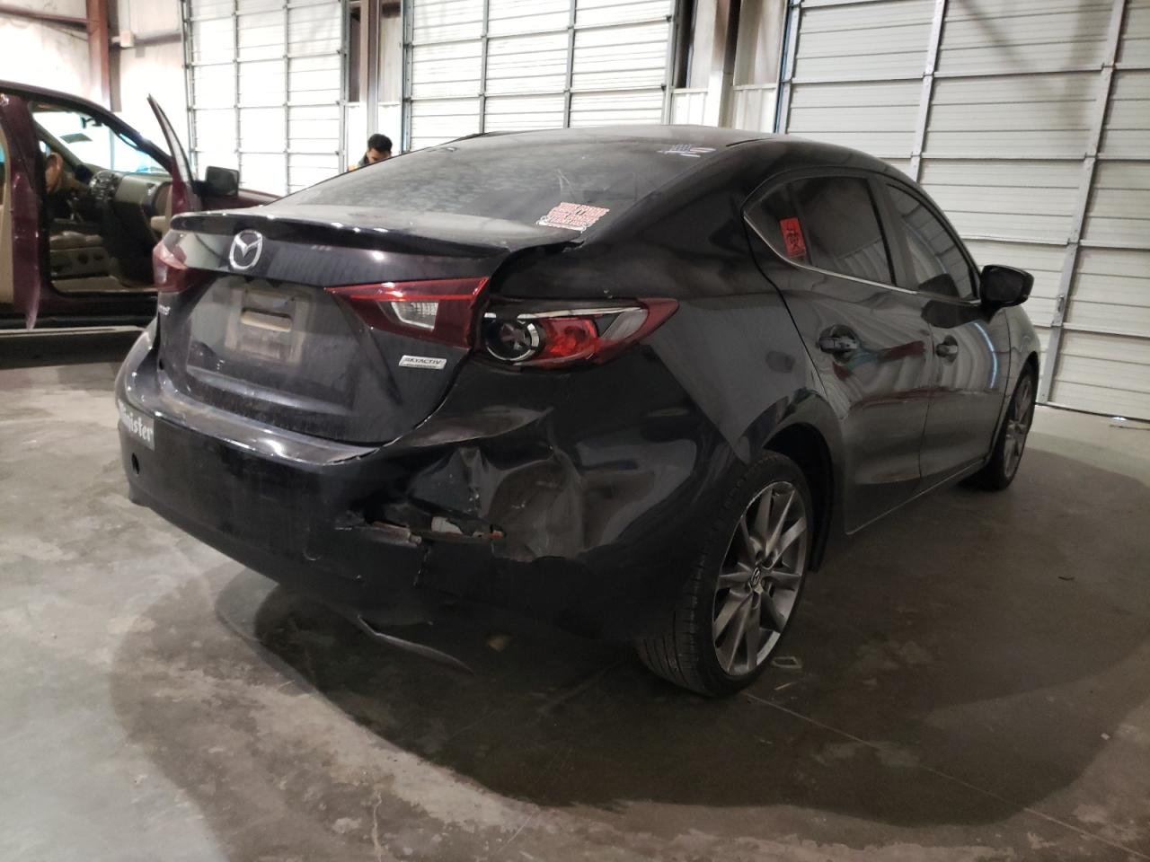 Photo 4 from auction – 2018 MAZDA 3 TOURING with VIN 3MZBN1V37JM197196