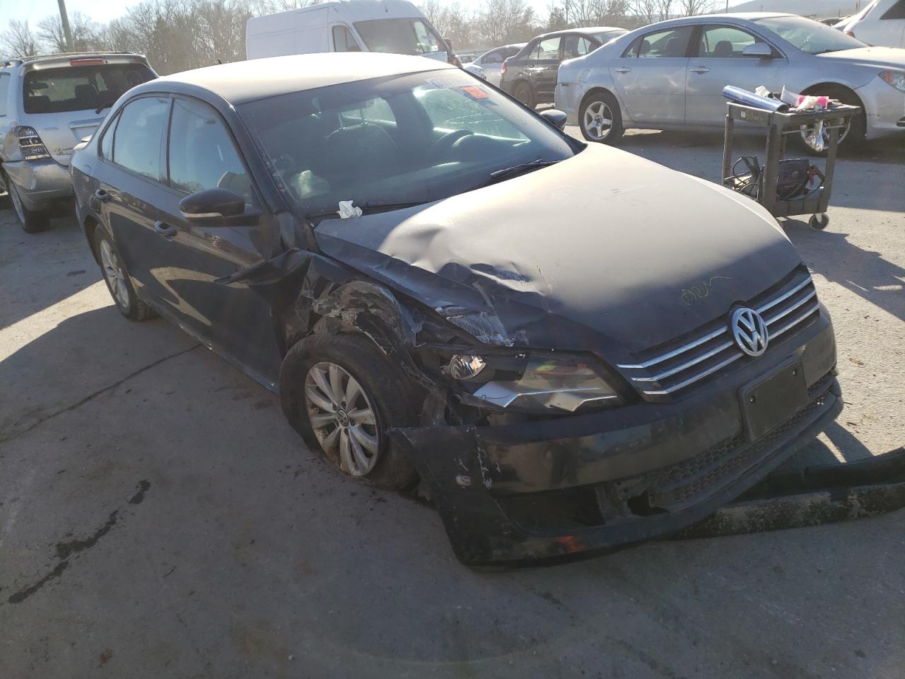 Photo 1 from auction – 2013 VOLKSWAGEN PASSAT S with VIN 1VWAP7A33DC084639