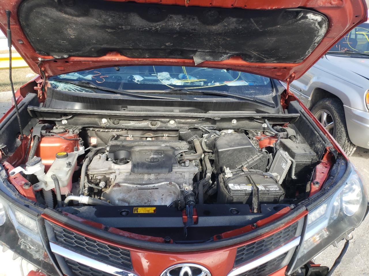Photo 7 from auction – 2015 TOYOTA RAV4 XLE with VIN 2T3RFREV0FW281297