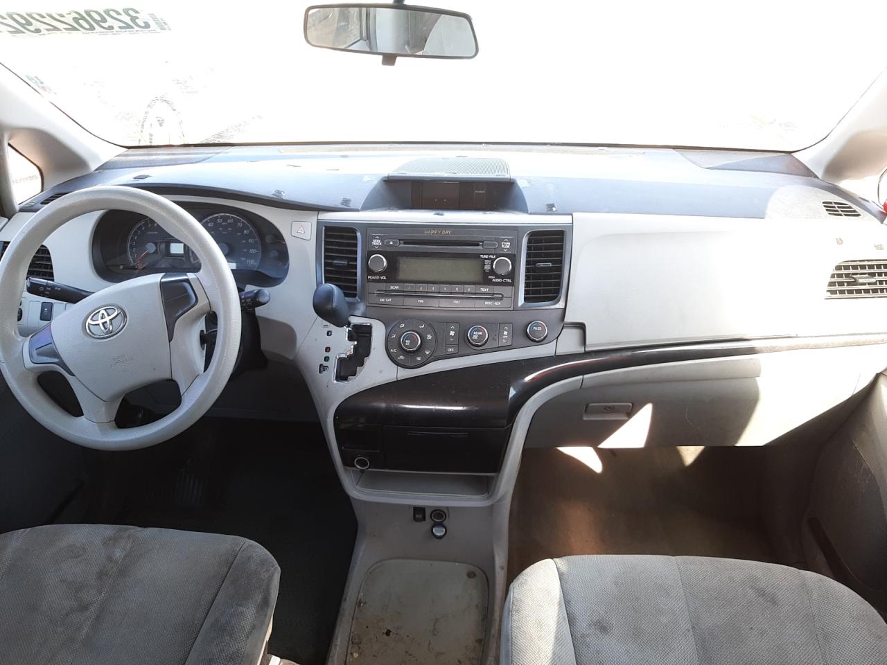Photo 9 from auction – 2014 TOYOTA SIENNA with VIN 5TDZK3DC9ES409609