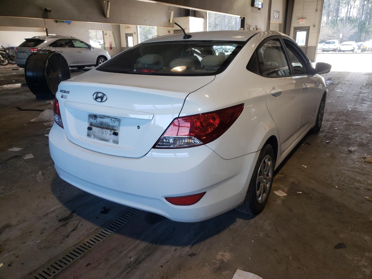 Photo 4 from auction – 2014 HYUNDAI ACCENT GLS with VIN KMHCT4AE9EU677548