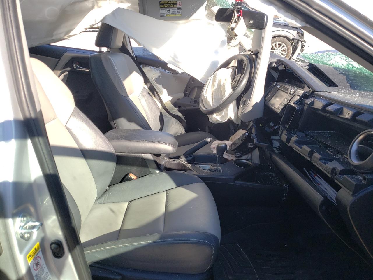 Photo 5 from auction – 2014 TOYOTA RAV4 LIMIT with VIN 2T3YFREV4EW111471