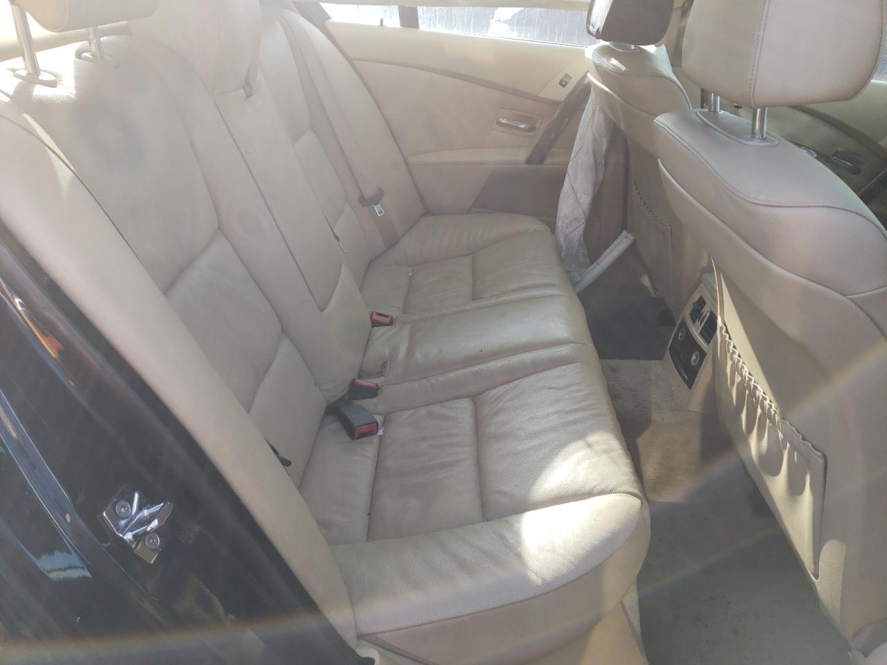 Photo 6 from auction – 2007 BMW 525 I with VIN WBANE53547CW64853