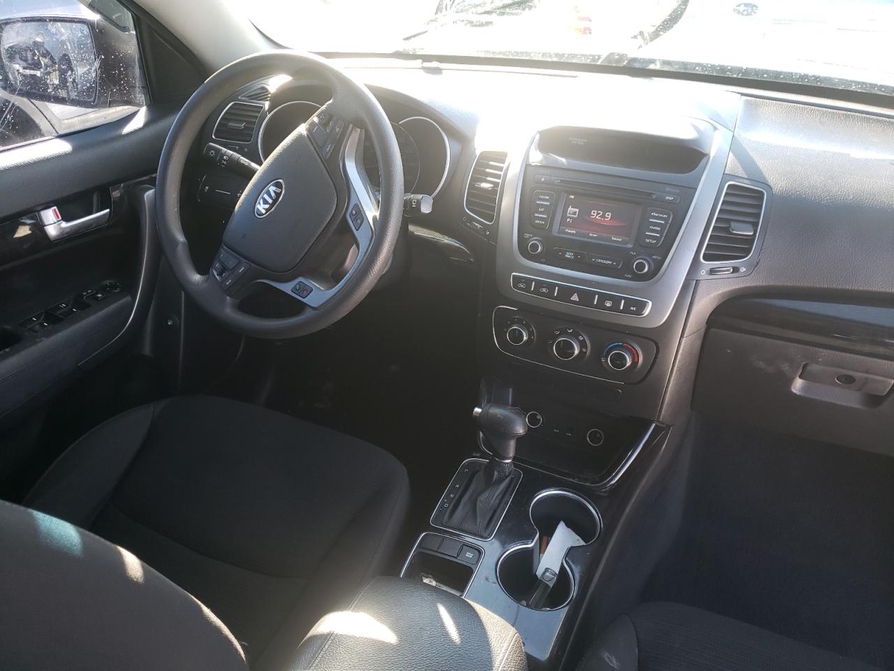 Photo 9 from auction – 2014 KIA SORENTO with VIN 5XYKT3A6XEG428101