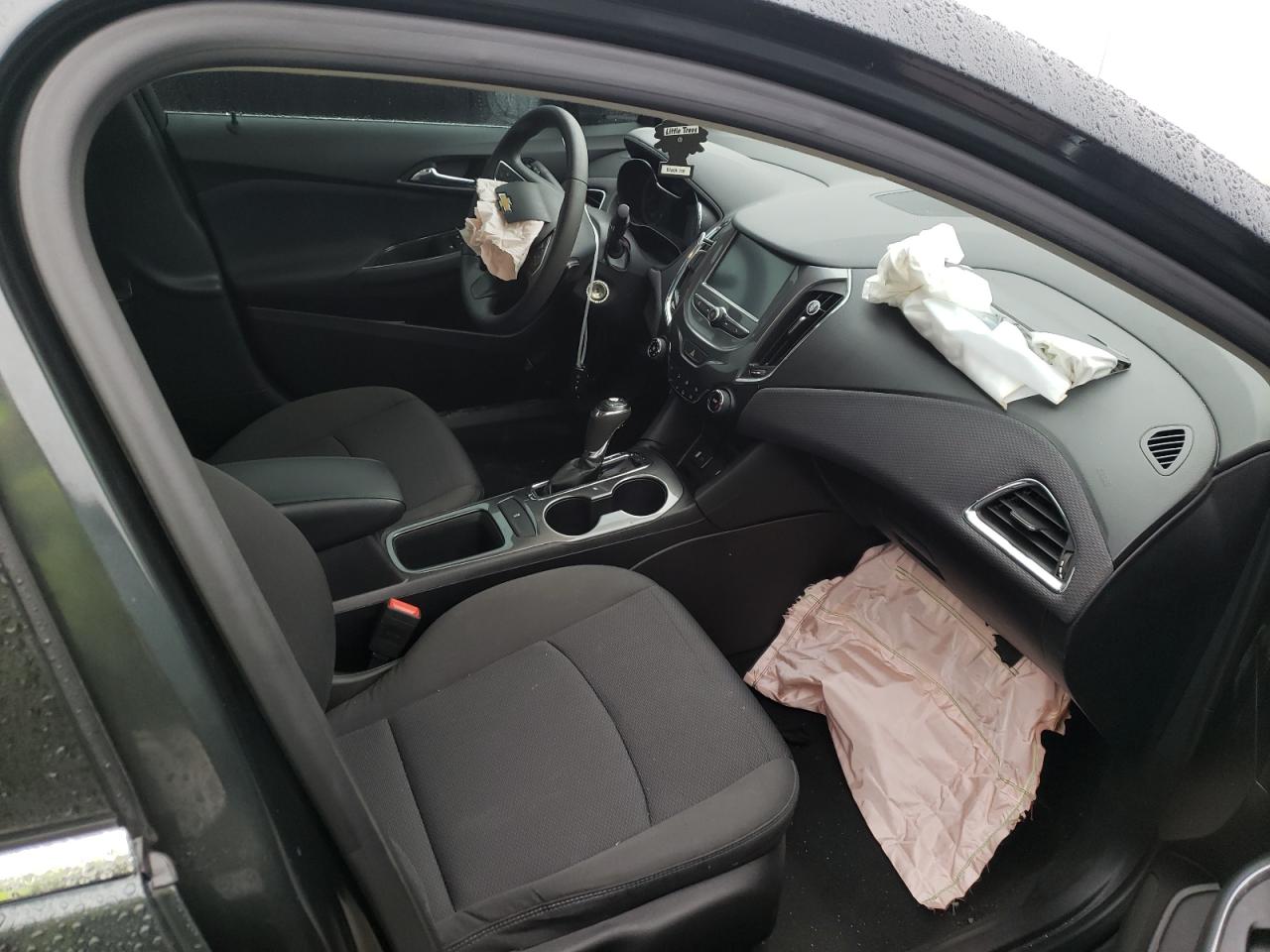 Photo 5 from auction – 2018 CHEVROLET CRUZE LT with VIN 1G1BE5SMXJ7204684