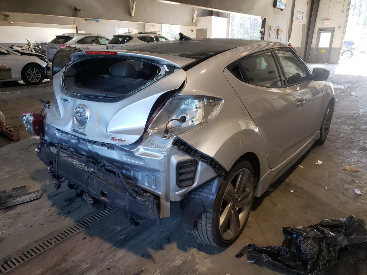 Photo 4 from auction – 2013 HYUNDAI VELOSTER T with VIN KMHTC6AE2DU110429