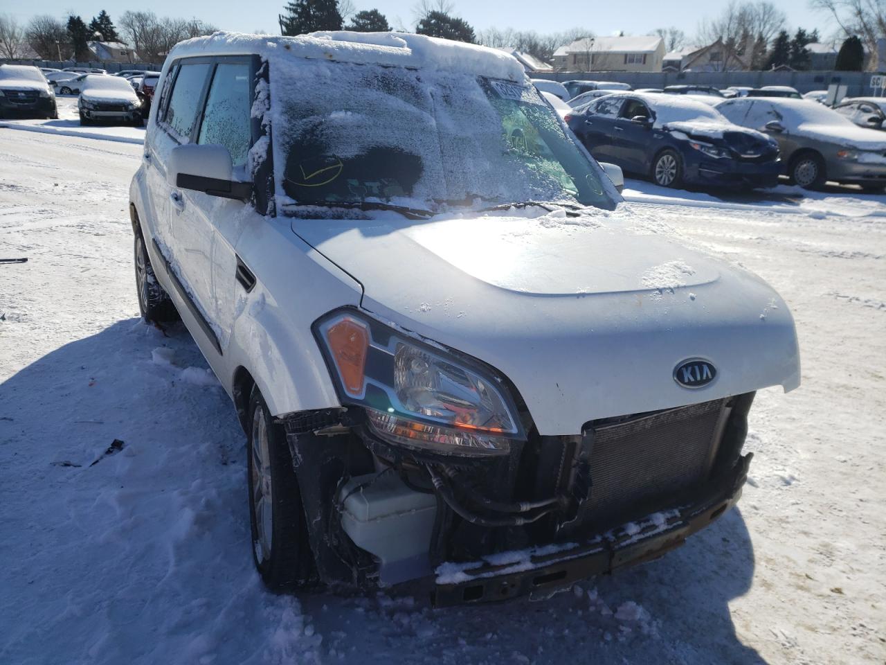 KIA SOUL 2011 with VIN KNDJT2A29B7715425 - Photo from auction