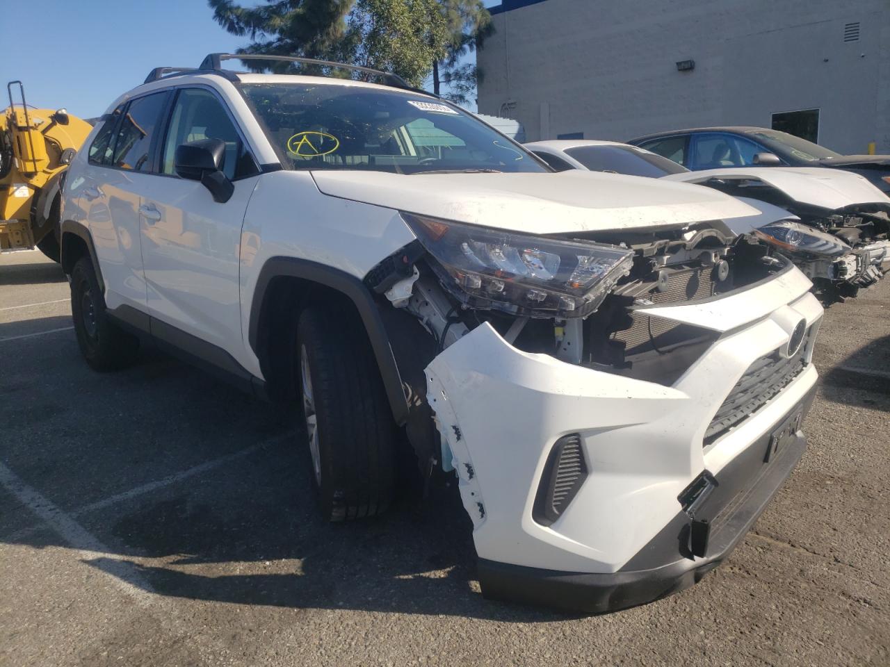 Photo 1 from auction – 2020 TOYOTA RAV4 LE with VIN JTMH1RFV9LD054577
