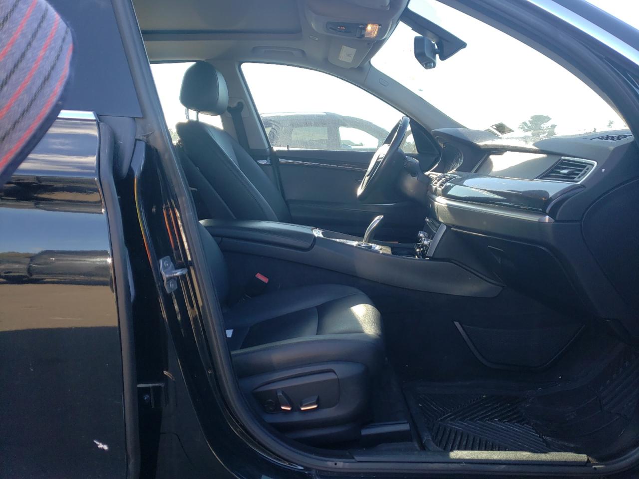 Photo 5 from auction – 2014 BMW 535 XIGT with VIN WBA5M4C59ED183579