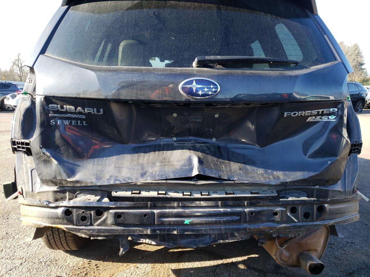 Photo 9 from auction – 2015 SUBARU FORESTER 2 with VIN JF2SJAWC1FH522418