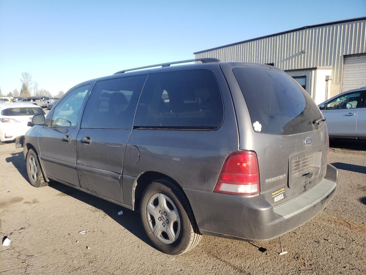 Photo 3 from auction – 2005 FORD FREESTAR S with VIN 2FMZA51615BA03785