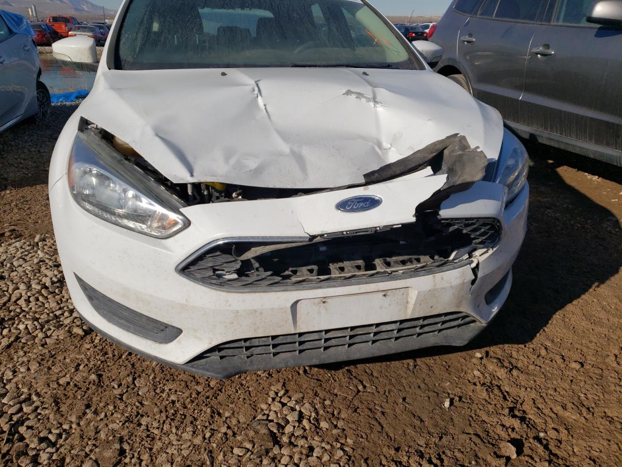 Photo 9 from auction – 2016 FORD FOCUS SE with VIN 1FADP3K29GL364204