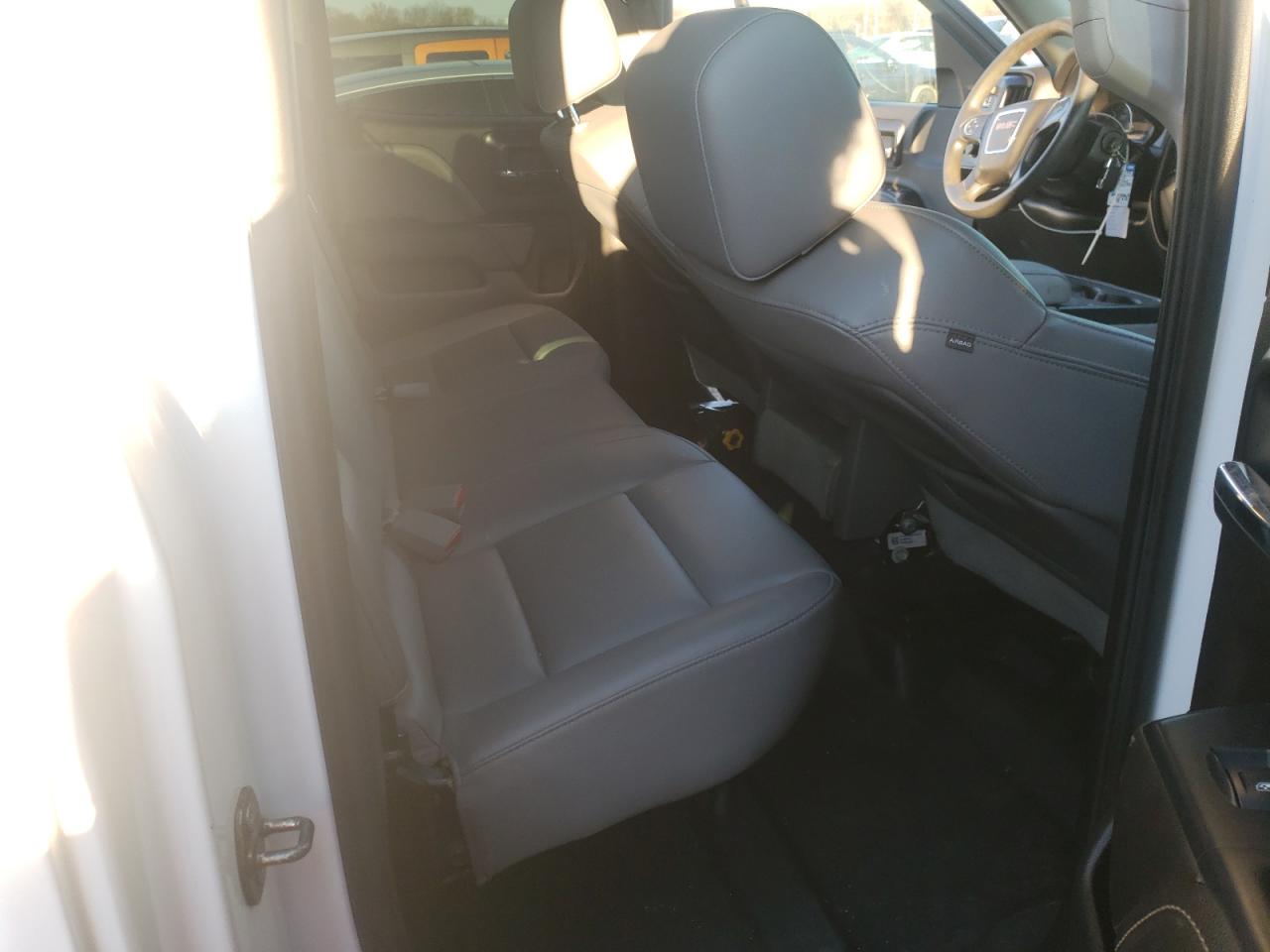Photo 6 from auction – 2015 GMC SIERRA K15 with VIN 1GTV2TEC7FZ419729