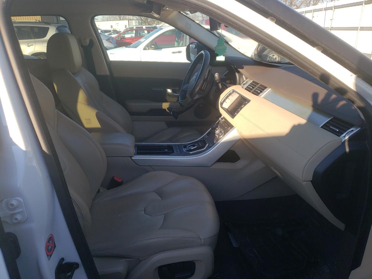 Photo 5 from auction – 2015 LAND ROVER RANGE ROVE with VIN SALVP2BG8FH077208