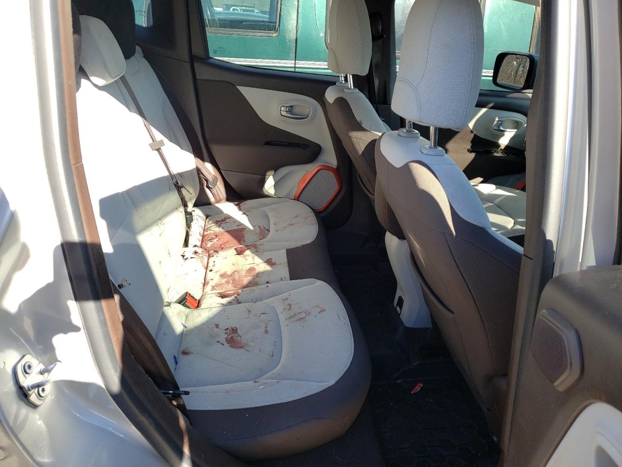 Photo 6 from auction – 2015 JEEP RENEGADE L with VIN ZACCJBBT0FPB67213