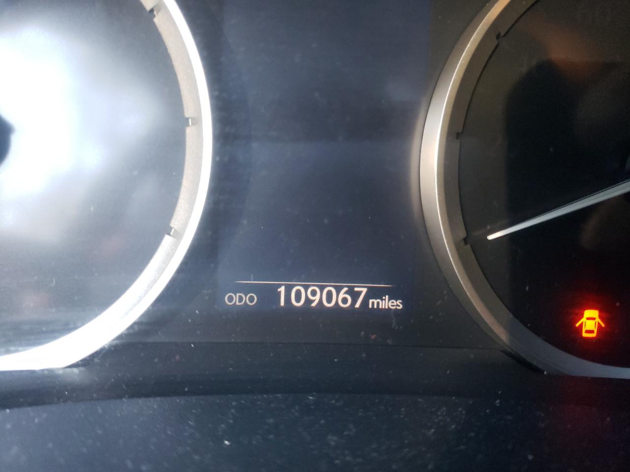Photo 8 from auction – 2015 LEXUS IS 250 with VIN JTHCF1D21F5023584