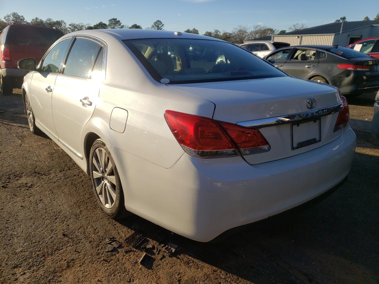 Photo 3 from auction – 2011 TOYOTA AVALON BAS with VIN 4T1BK3DB9BU381838