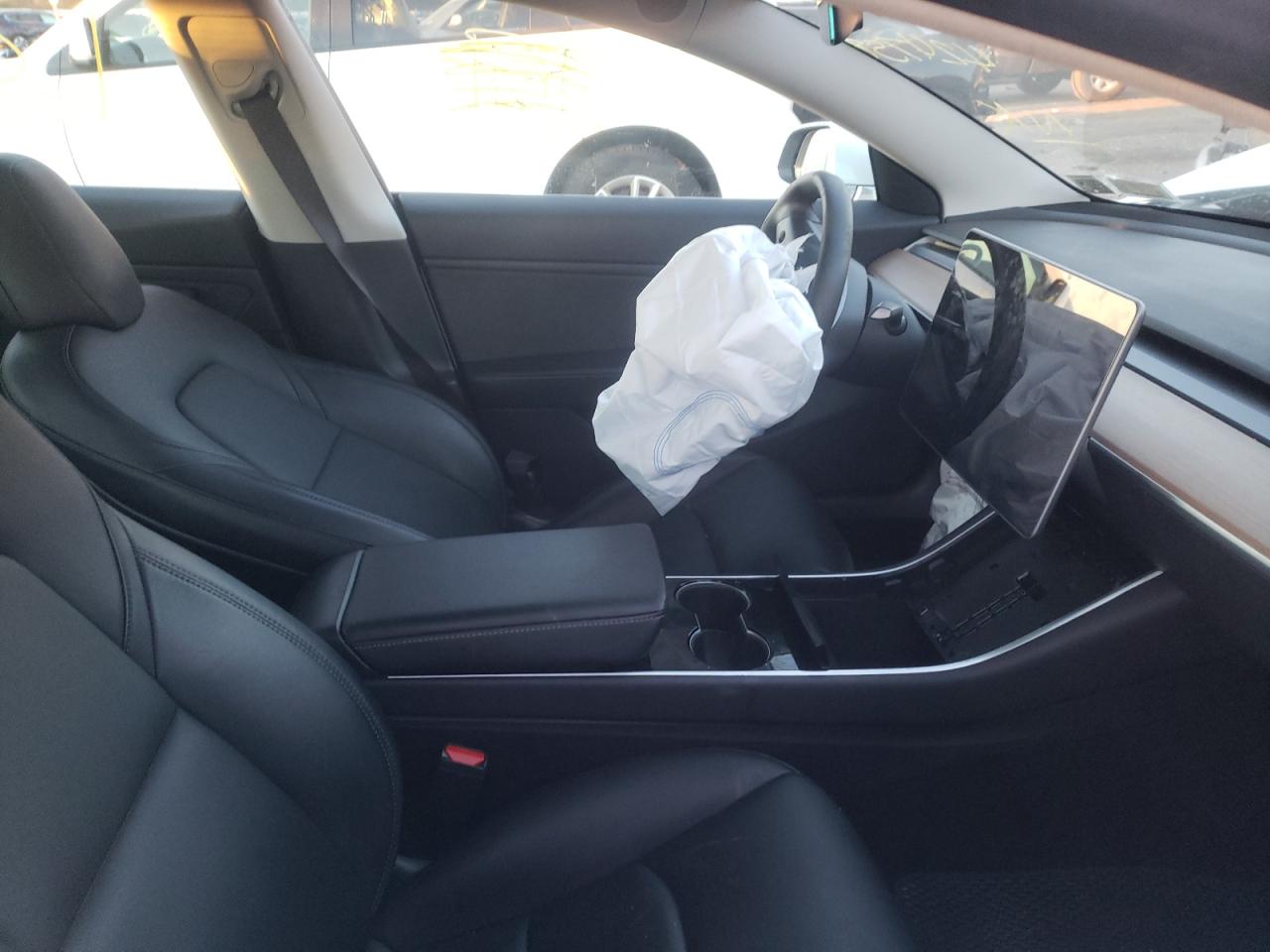 Photo 5 from auction – 2019 TESLA MODEL 3 with VIN 5YJ3E1EA4KF424758