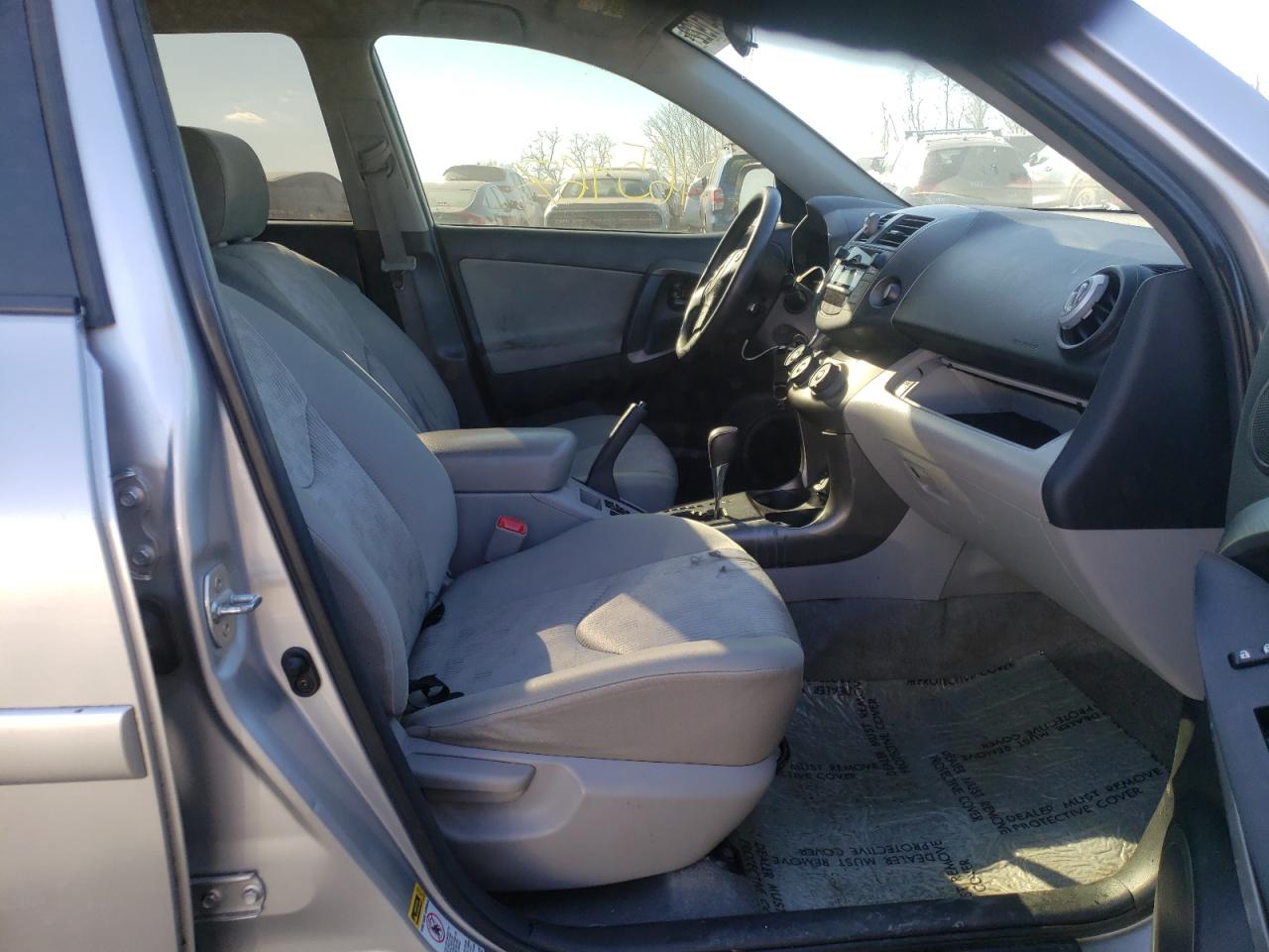 Photo 5 from auction – 2010 TOYOTA RAV4 with VIN 2T3JF4DV3AW060545