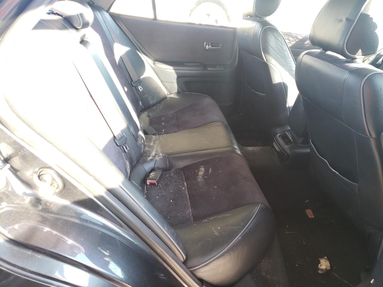Photo 6 from auction – 2003 LEXUS IS 300 with VIN JTHBD192730070976