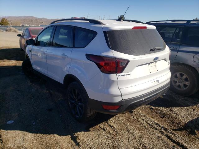 Photo 3 from auction – 2019 FORD ESCAPE SE with VIN 1FMCU9GD7KUB64044