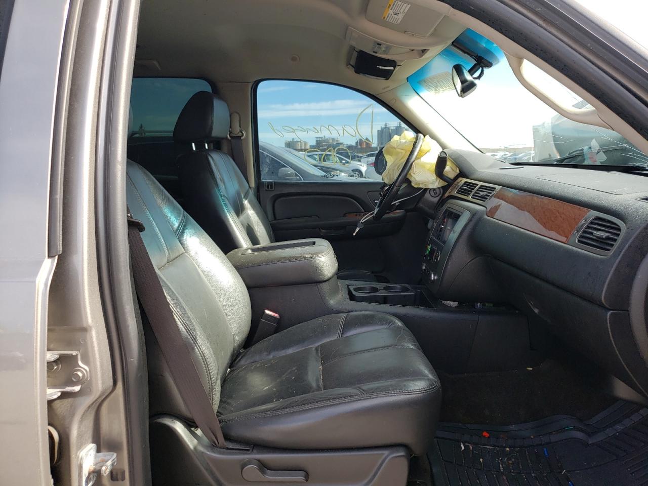 Photo 5 from auction – 2007 GMC YUKON with VIN 1GKFC13077J390512