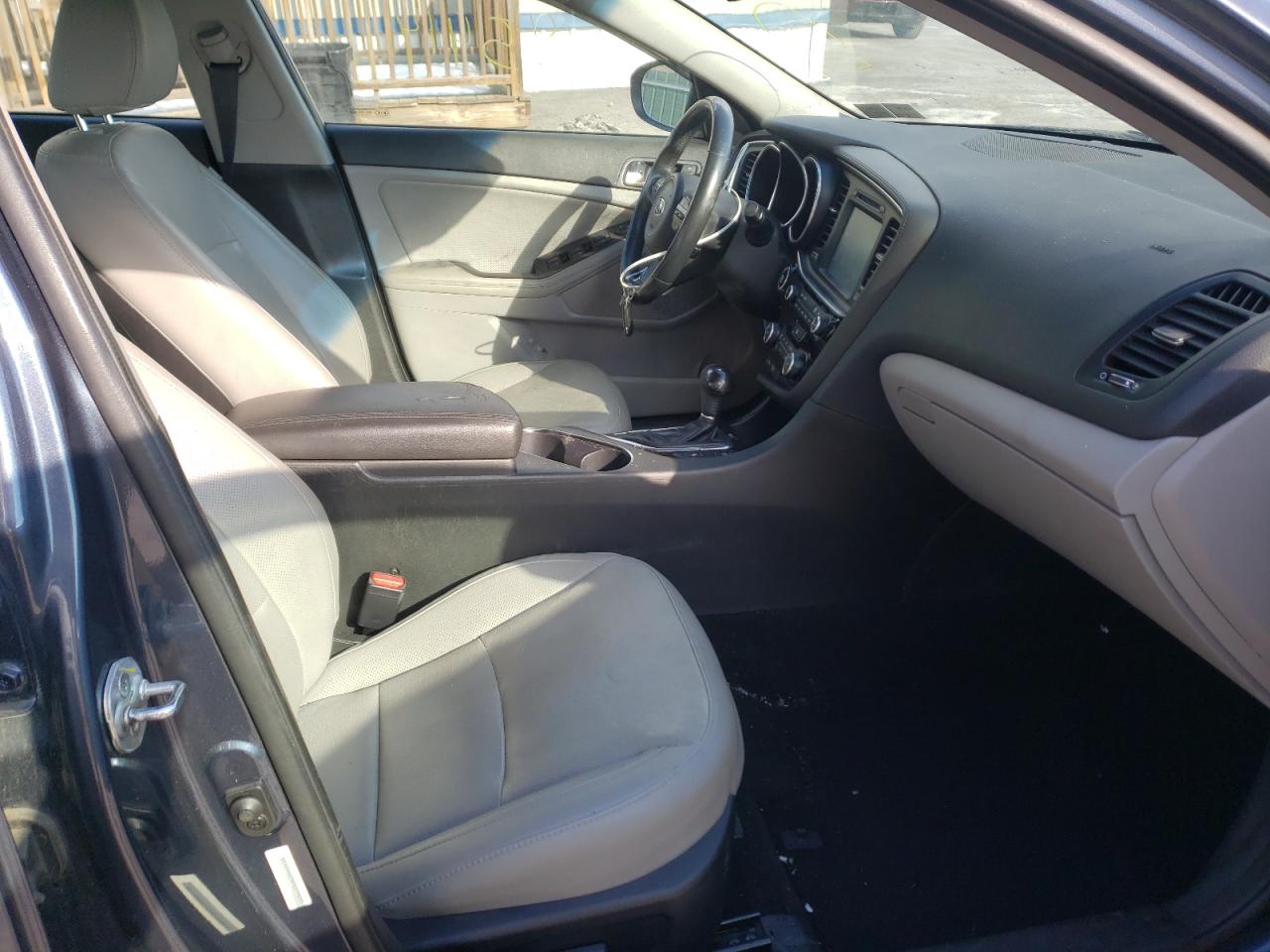 Foto 5 de la subasta – 2015 KIA OPTIMA EX con VIN 5XXGN4A78FG379470