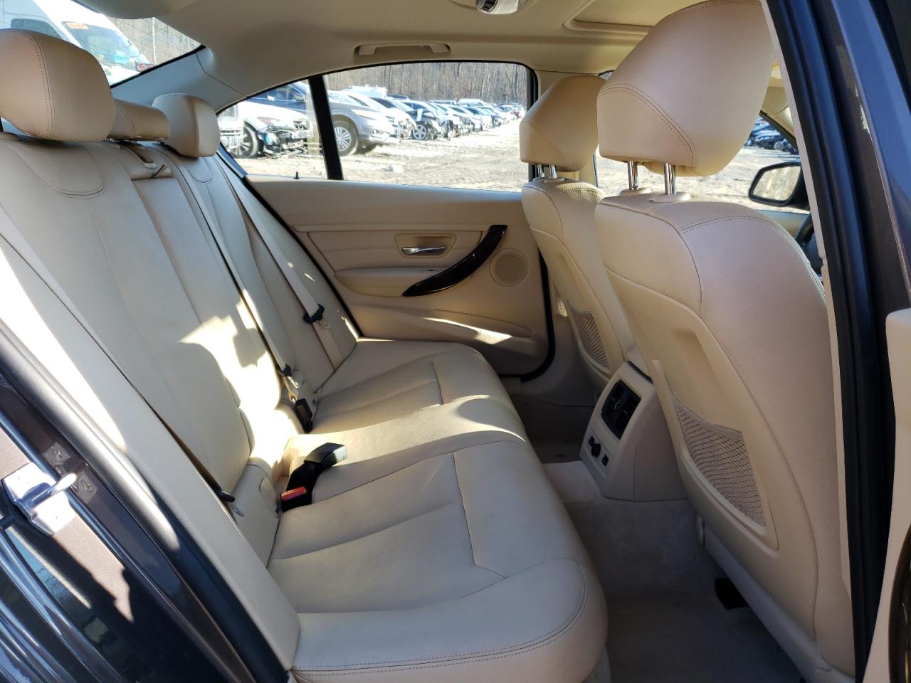 Photo 6 from auction – 2014 BMW 328 XI SUL with VIN WBA3B5C56EP540301