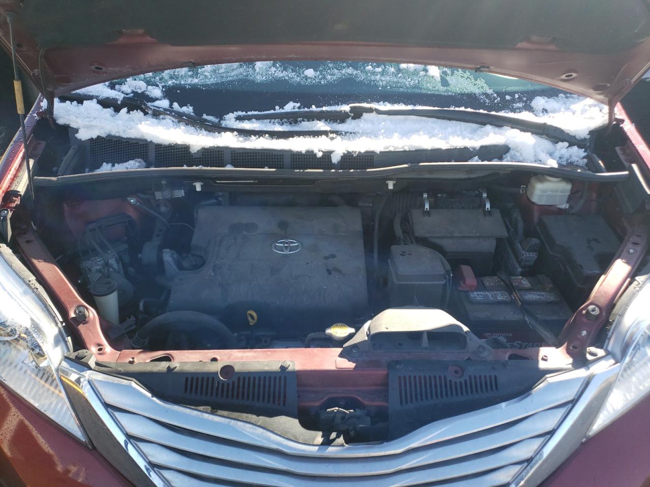 Photo 7 from auction – 2012 TOYOTA SIENNA XLE with VIN 5TDDK3DC5CS031442