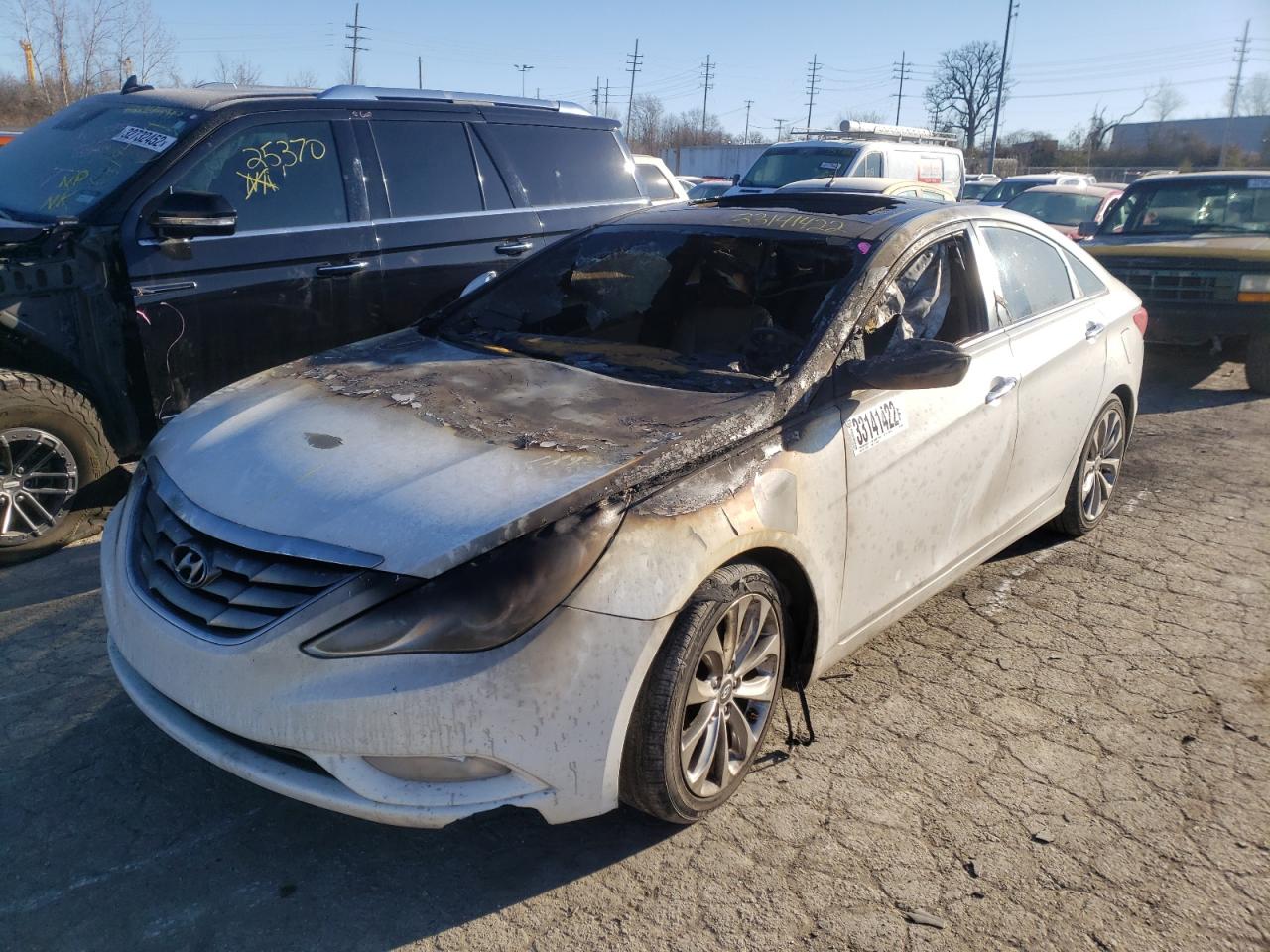 Photo 2 from auction – 2012 HYUNDAI SONATA SE with VIN 5NPEC4AB8CH463368